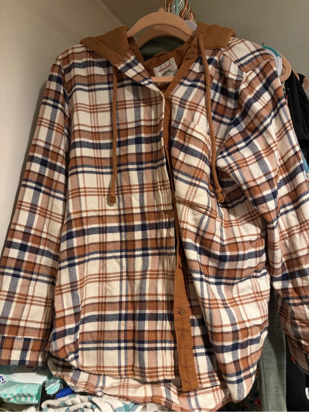 American Eagle Outfitters Plaid Hooded Utility Jacket in Cream, Brown & Navy